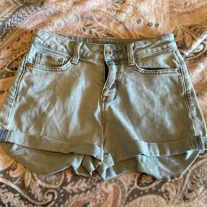Light wash distressed Jean shorts, size 3
